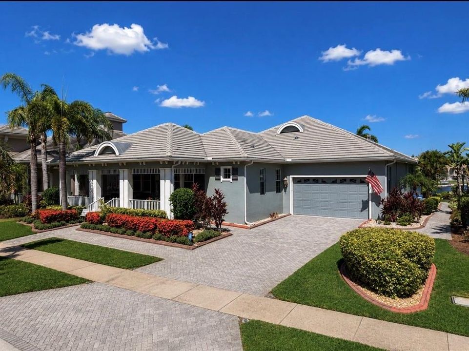 En Venta: $1,250,000 (4 camas, 3 baños, 3080 Pies cuadrados)