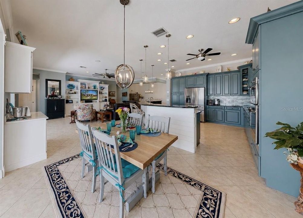 En Venta: $1,250,000 (4 camas, 3 baños, 3080 Pies cuadrados)