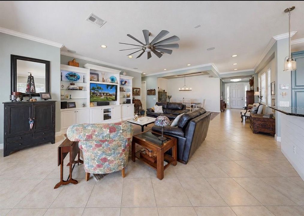 En Venta: $1,250,000 (4 camas, 3 baños, 3080 Pies cuadrados)