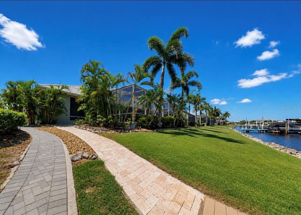 En Venta: $1,250,000 (4 camas, 3 baños, 3080 Pies cuadrados)