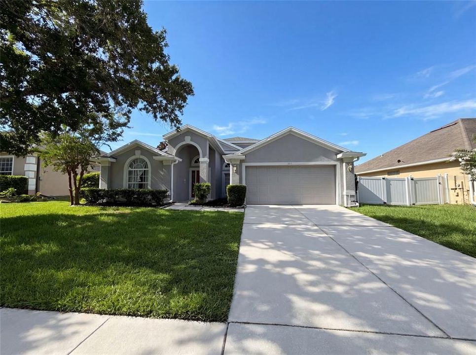 For Sale: $511,000 (4 beds, 2 baths, 1981 Square Feet)
