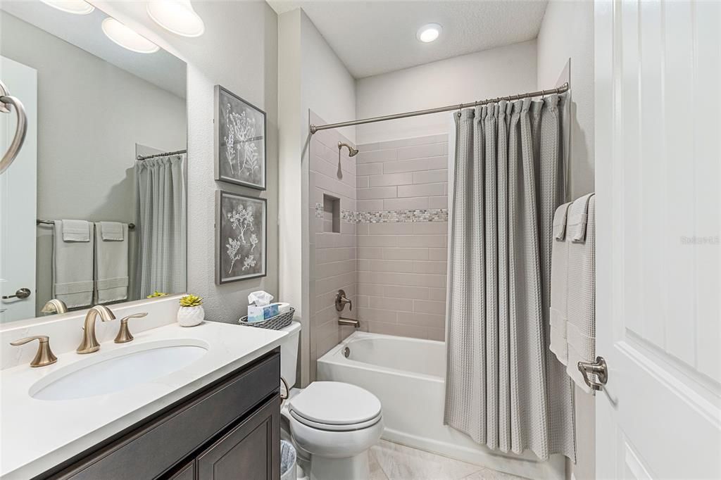 For Sale: $464,000 (2 beds, 2 baths, 2072 Square Feet)
