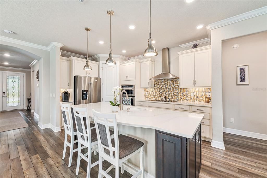 For Sale: $464,000 (2 beds, 2 baths, 2072 Square Feet)