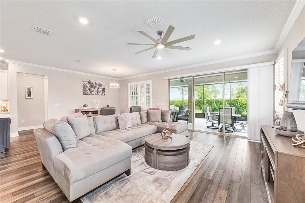 For Sale: $464,000 (2 beds, 2 baths, 2072 Square Feet)