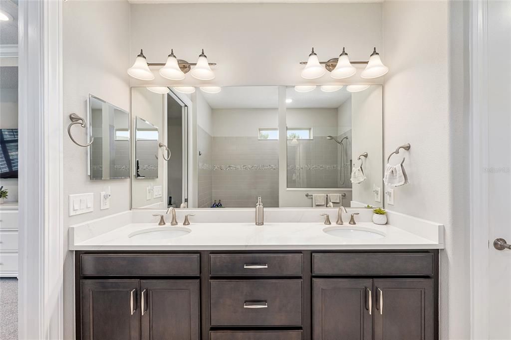 For Sale: $464,000 (2 beds, 2 baths, 2072 Square Feet)