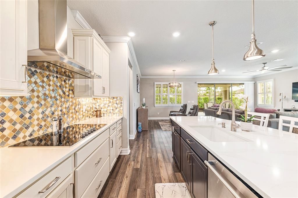 For Sale: $464,000 (2 beds, 2 baths, 2072 Square Feet)