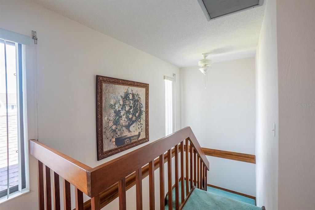 For Sale: $334,900 (2 beds, 2 baths, 1495 Square Feet)
