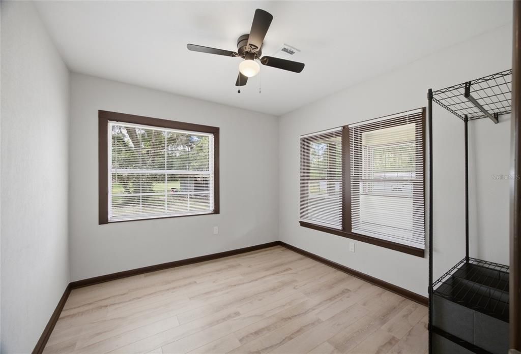 En Venta: $290,000 (3 camas, 1 baños, 1099 Pies cuadrados)