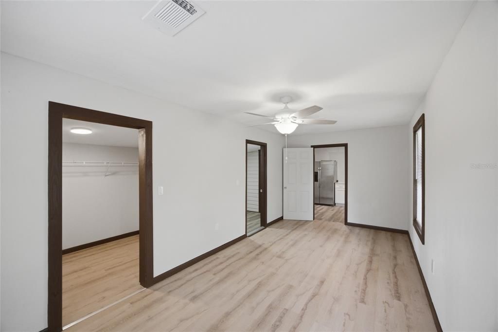 En Venta: $290,000 (3 camas, 1 baños, 1099 Pies cuadrados)