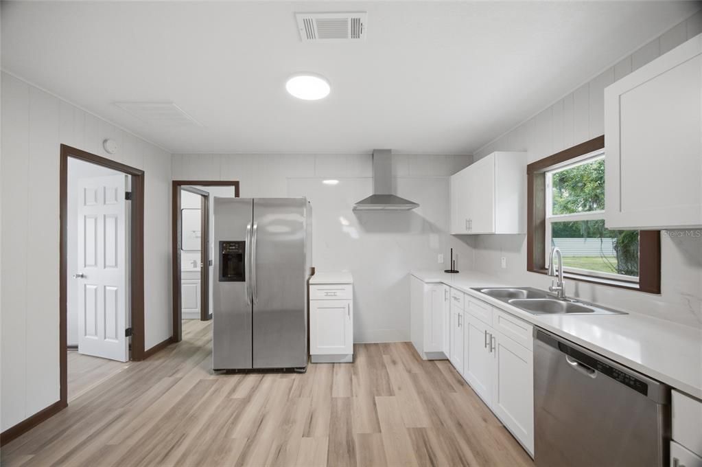 En Venta: $290,000 (3 camas, 1 baños, 1099 Pies cuadrados)