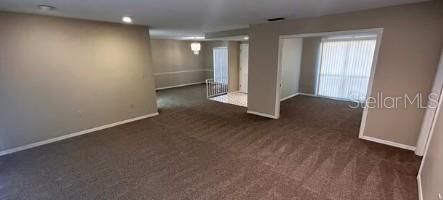 Activo con contrato: $365,000 (2 camas, 2 baños, 2420 Pies cuadrados)