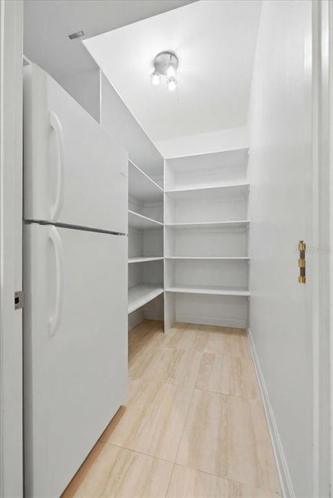 На продажу: $1,050,000 (5 спален, 4 ванн, 3612 Квадратных фут)