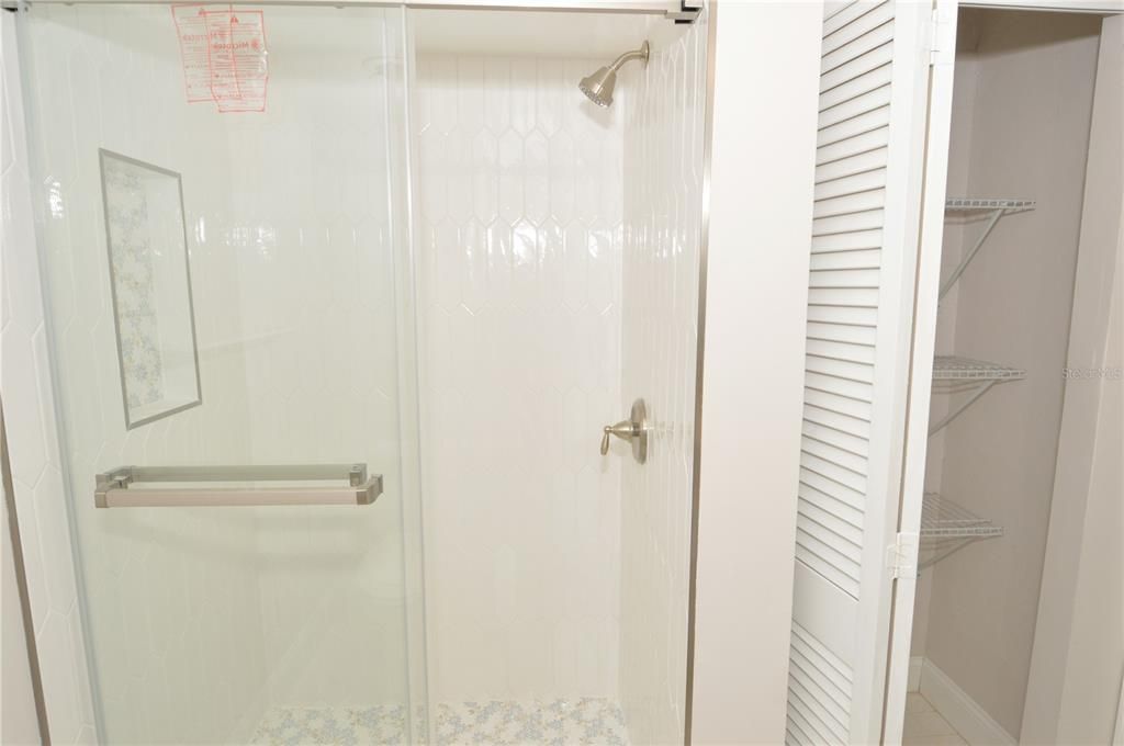 В аренду: $2,550 (2 спален, 2 ванн, 1400 Квадратных фут)