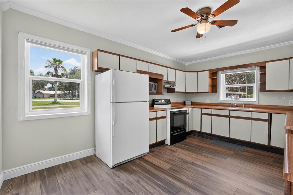 En Venta: $315,000 (3 camas, 2 baños, 1700 Pies cuadrados)