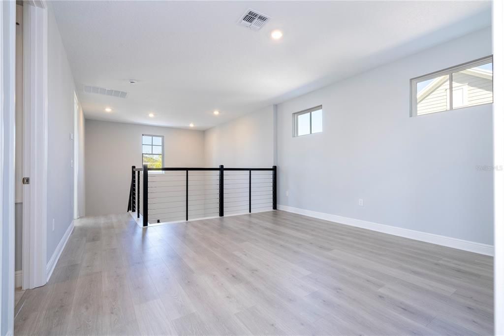 For Rent: $4,650 (5 beds, 4 baths, 3365 Square Feet)