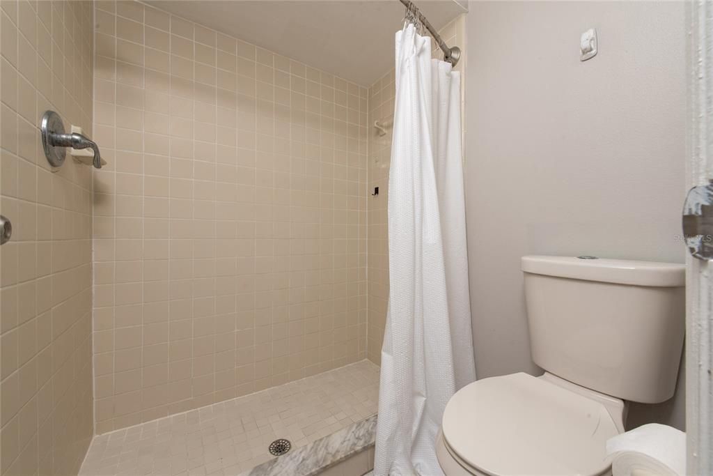 For Rent: $2,100 (2 beds, 2 baths, 1019 Square Feet)