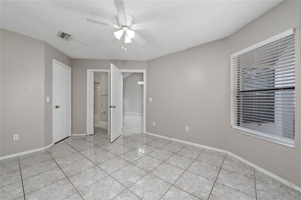 For Rent: $2,100 (2 beds, 2 baths, 1019 Square Feet)