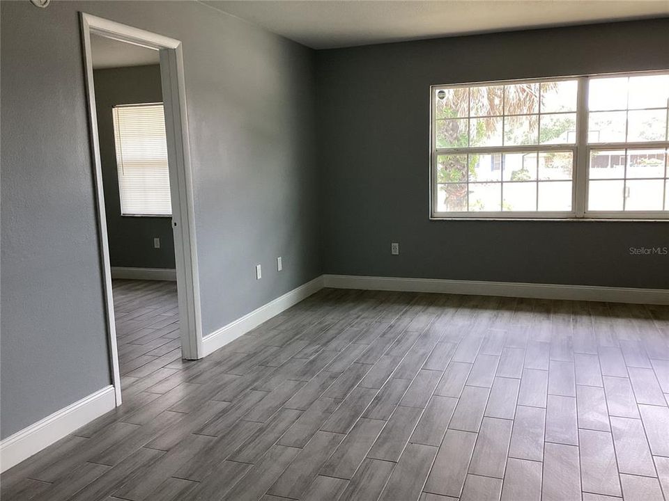 Activo con contrato: $1,900 (3 camas, 2 baños, 1292 Pies cuadrados)