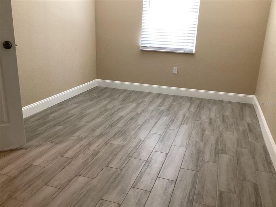 Activo con contrato: $1,900 (3 camas, 2 baños, 1292 Pies cuadrados)