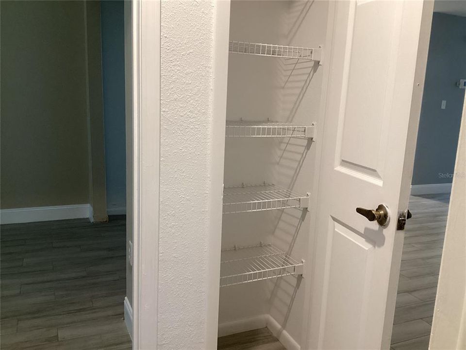 Activo con contrato: $1,900 (3 camas, 2 baños, 1292 Pies cuadrados)