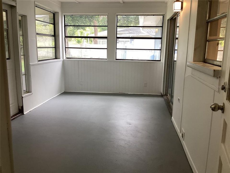 Activo con contrato: $1,900 (3 camas, 2 baños, 1292 Pies cuadrados)