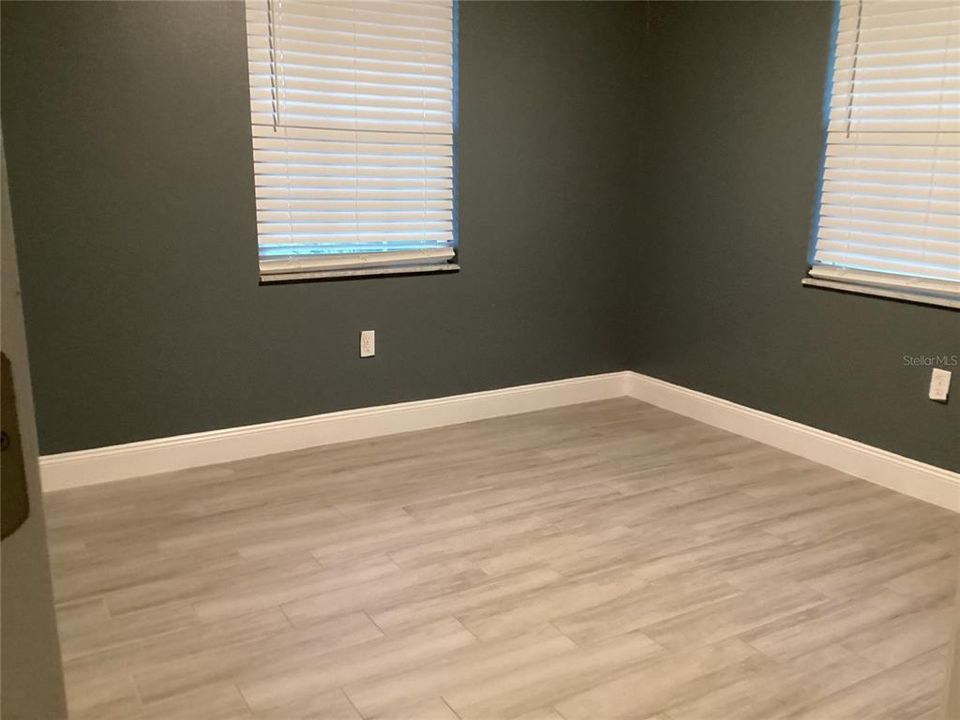 Activo con contrato: $1,900 (3 camas, 2 baños, 1292 Pies cuadrados)