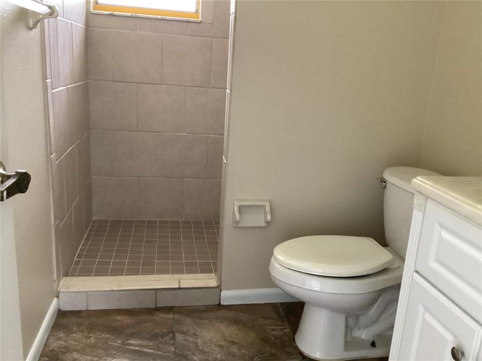 Activo con contrato: $1,900 (3 camas, 2 baños, 1292 Pies cuadrados)