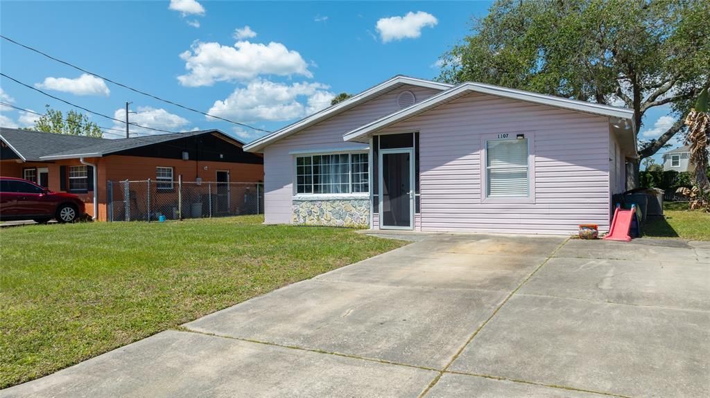 For Sale: $299,000 (4 beds, 2 baths, 1331 Square Feet)
