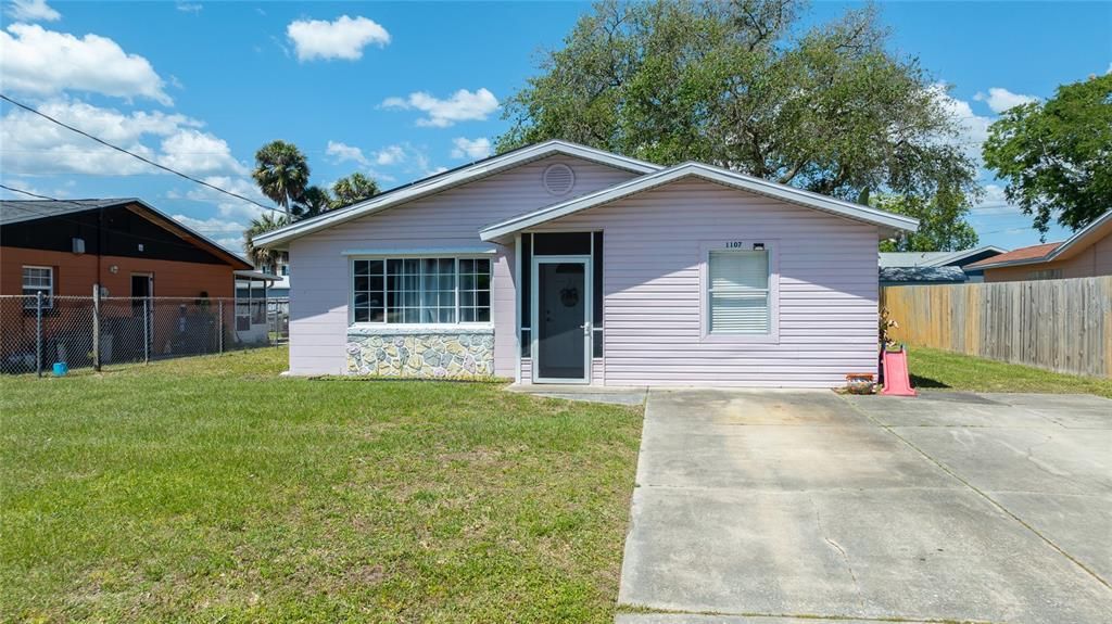 For Sale: $299,000 (4 beds, 2 baths, 1331 Square Feet)