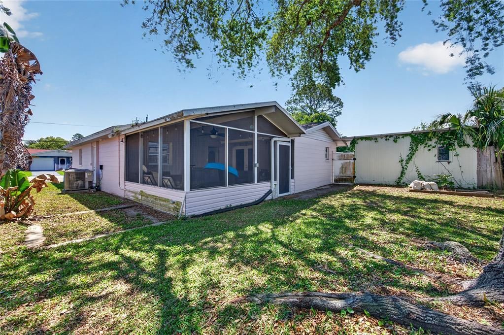 For Sale: $299,000 (4 beds, 2 baths, 1331 Square Feet)