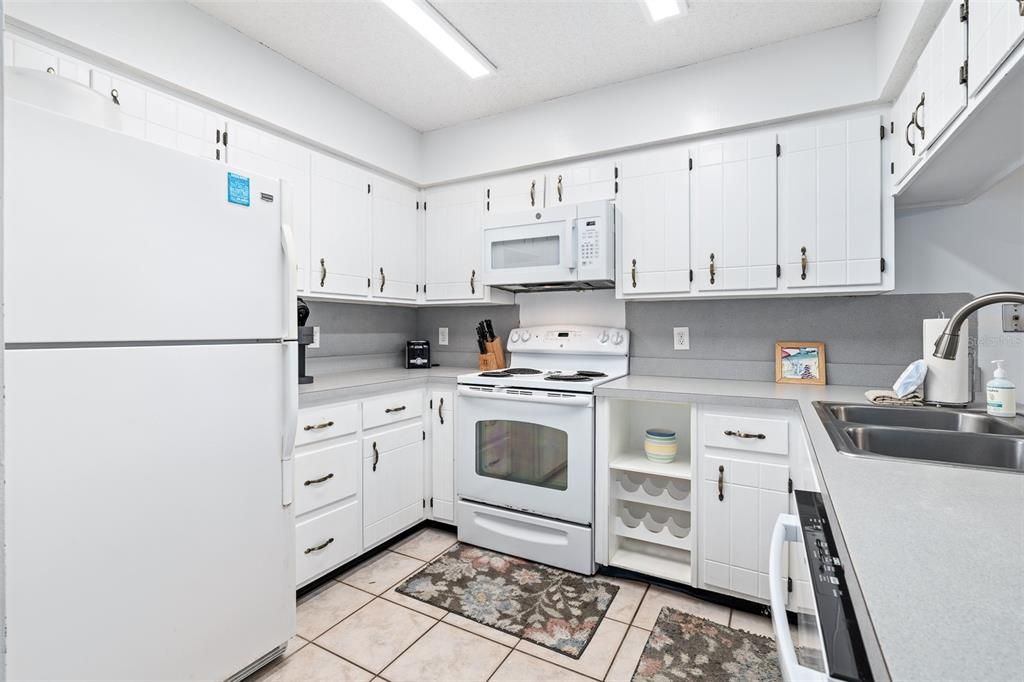 For Sale: $1,475,000 (8 beds, 0 baths, 2388 Square Feet)