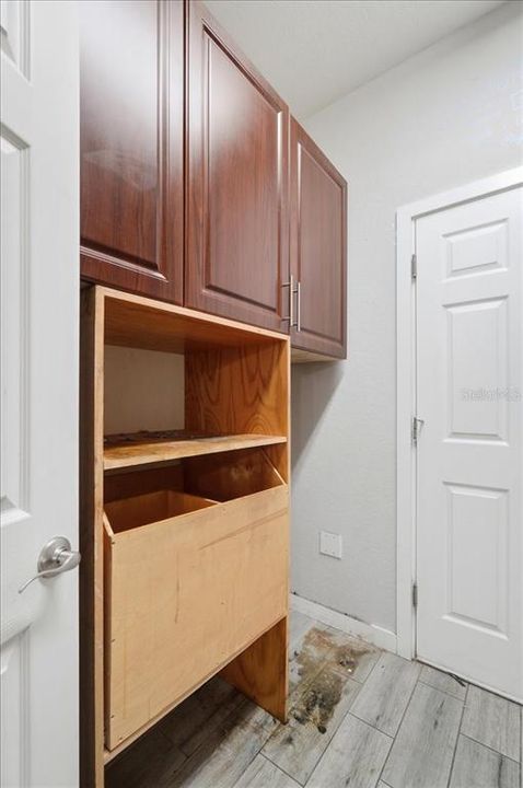 En Venta: $300,000 (4 camas, 2 baños, 2041 Pies cuadrados)
