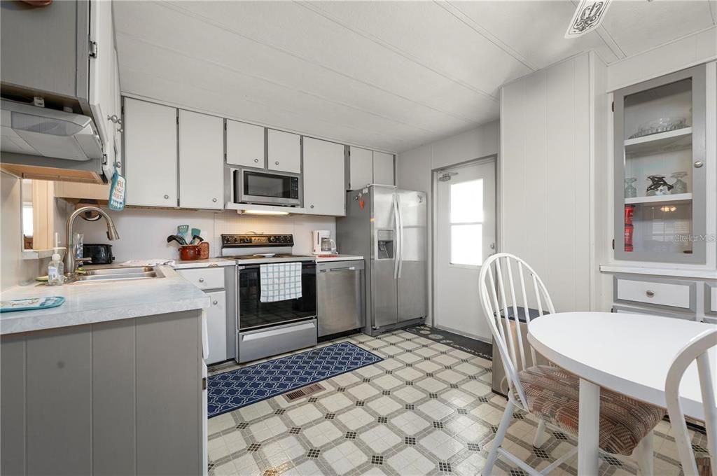 В аренду: $2,600 (2 спален, 2 ванн, 1058 Квадратных фут)