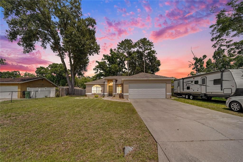 For Sale: $340,000 (3 beds, 2 baths, 1410 Square Feet)