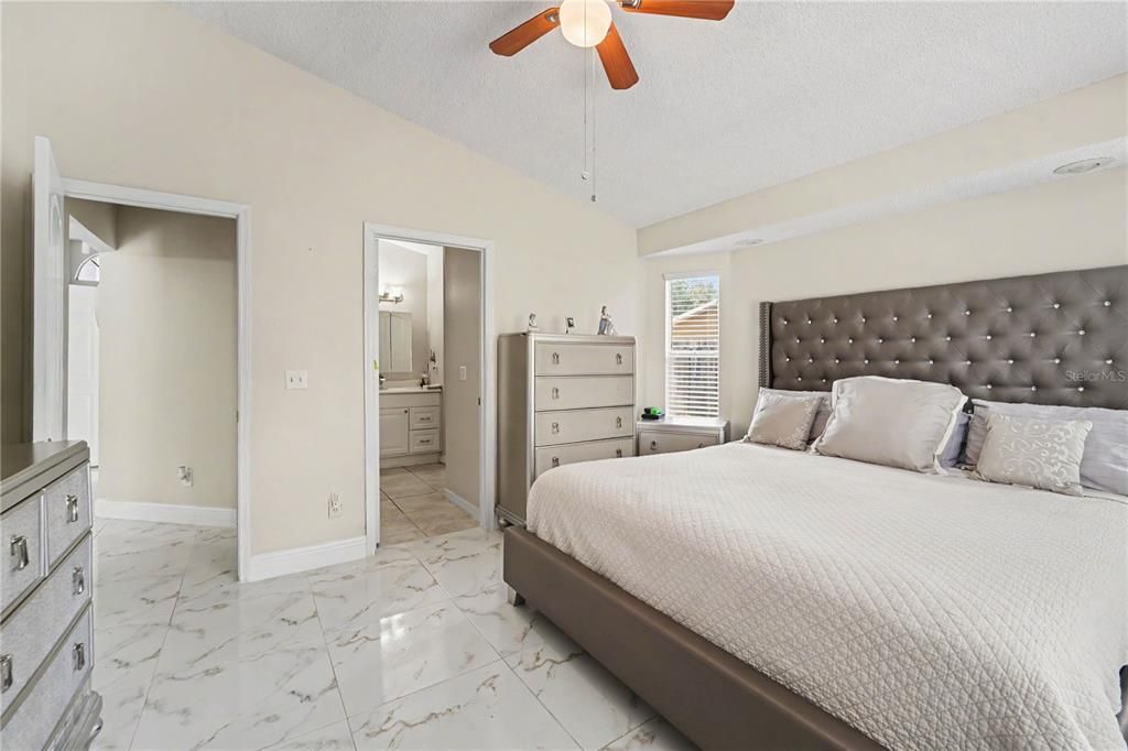 For Sale: $340,000 (3 beds, 2 baths, 1410 Square Feet)