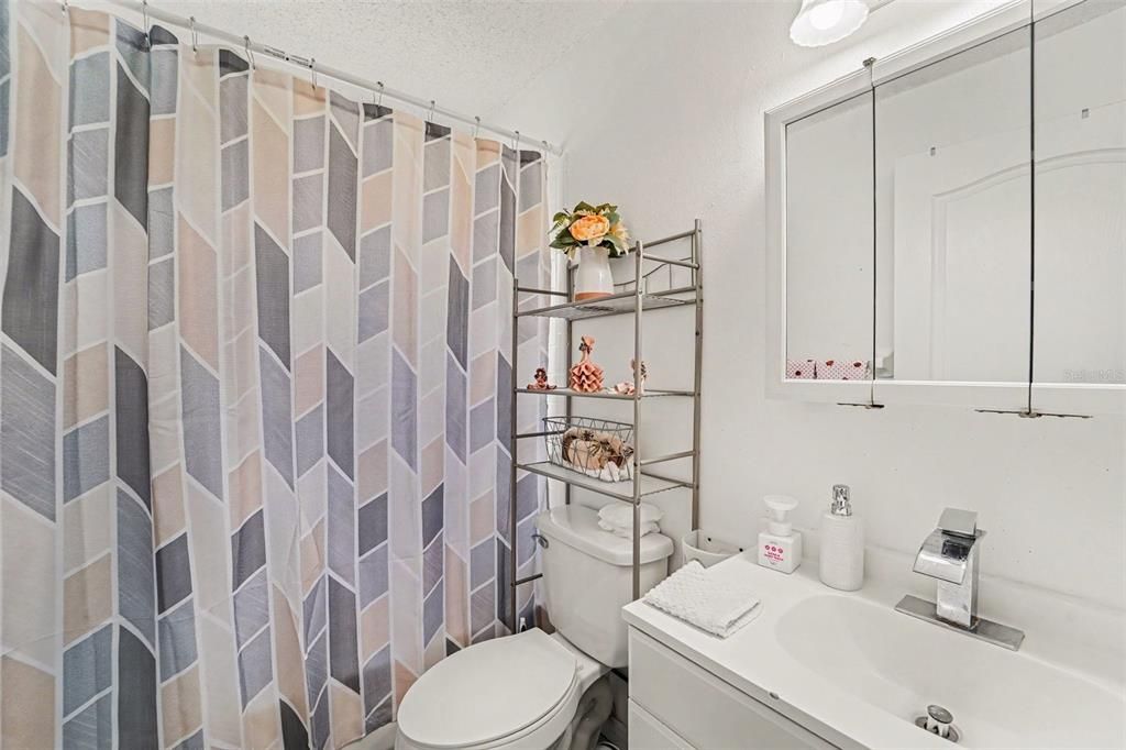 For Sale: $340,000 (3 beds, 2 baths, 1410 Square Feet)