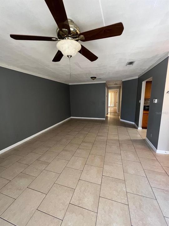For Rent: $1,600 (2 beds, 2 baths, 976 Square Feet)