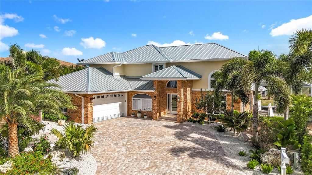 На продажу: $2,200,000 (3 спален, 3 ванн, 2570 Квадратных фут)