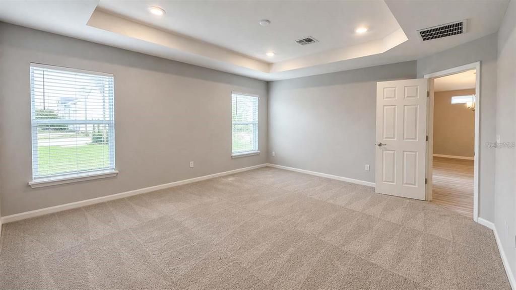 For Rent: $2,400 (4 beds, 2 baths, 1990 Square Feet)