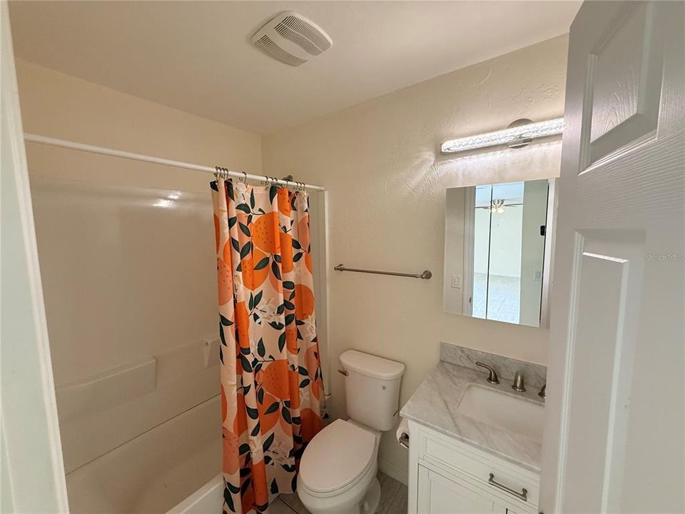 В аренду: $1,695 (2 спален, 1 ванн, 972 Квадратных фут)