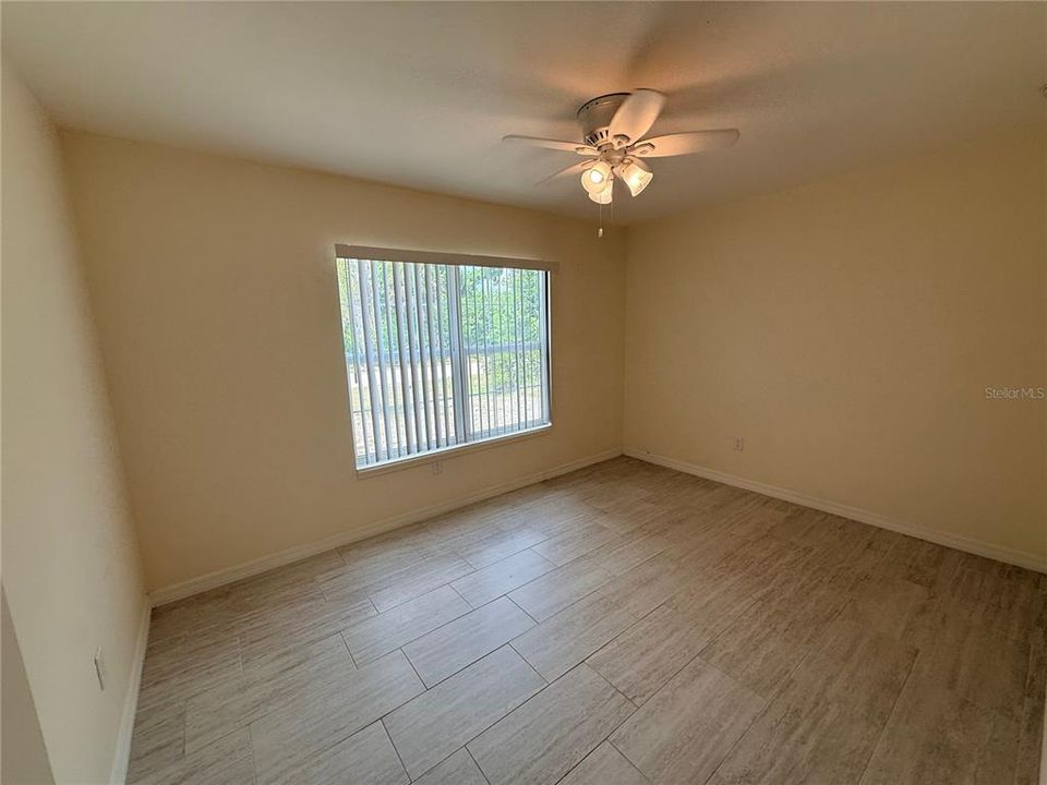 В аренду: $1,695 (2 спален, 1 ванн, 972 Квадратных фут)