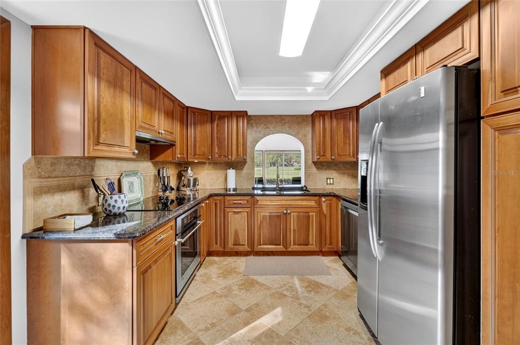 На продажу: $599,000 (2 спален, 2 ванн, 1774 Квадратных фут)