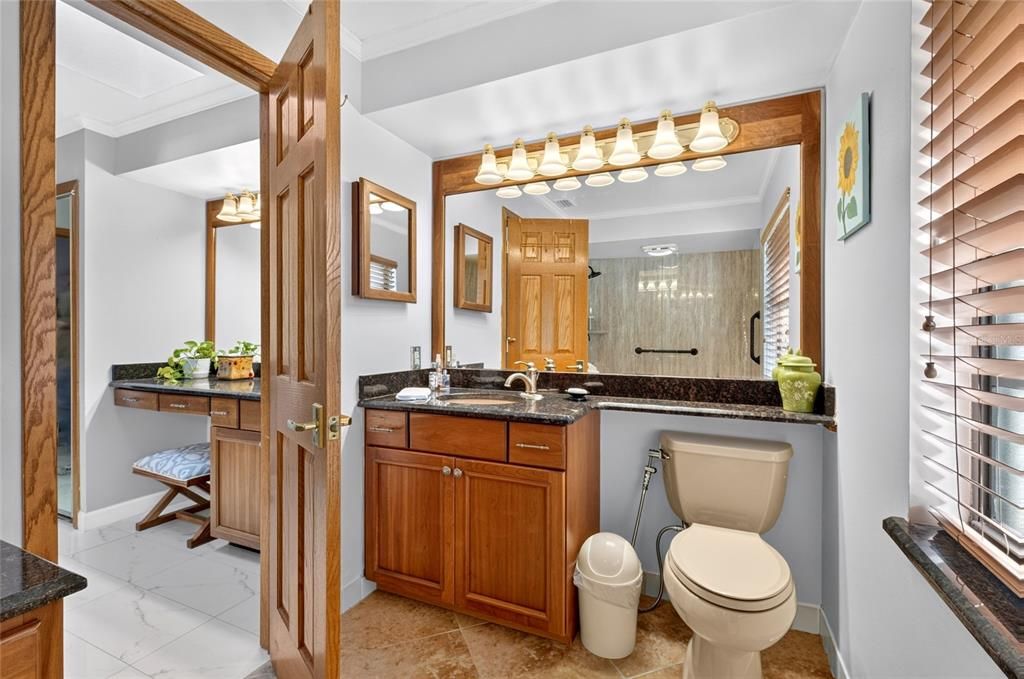 На продажу: $599,000 (2 спален, 2 ванн, 1774 Квадратных фут)
