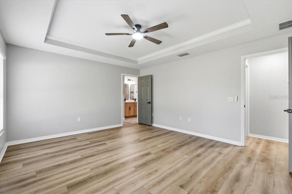 На продажу: $629,900 (4 спален, 2 ванн, 2048 Квадратных фут)