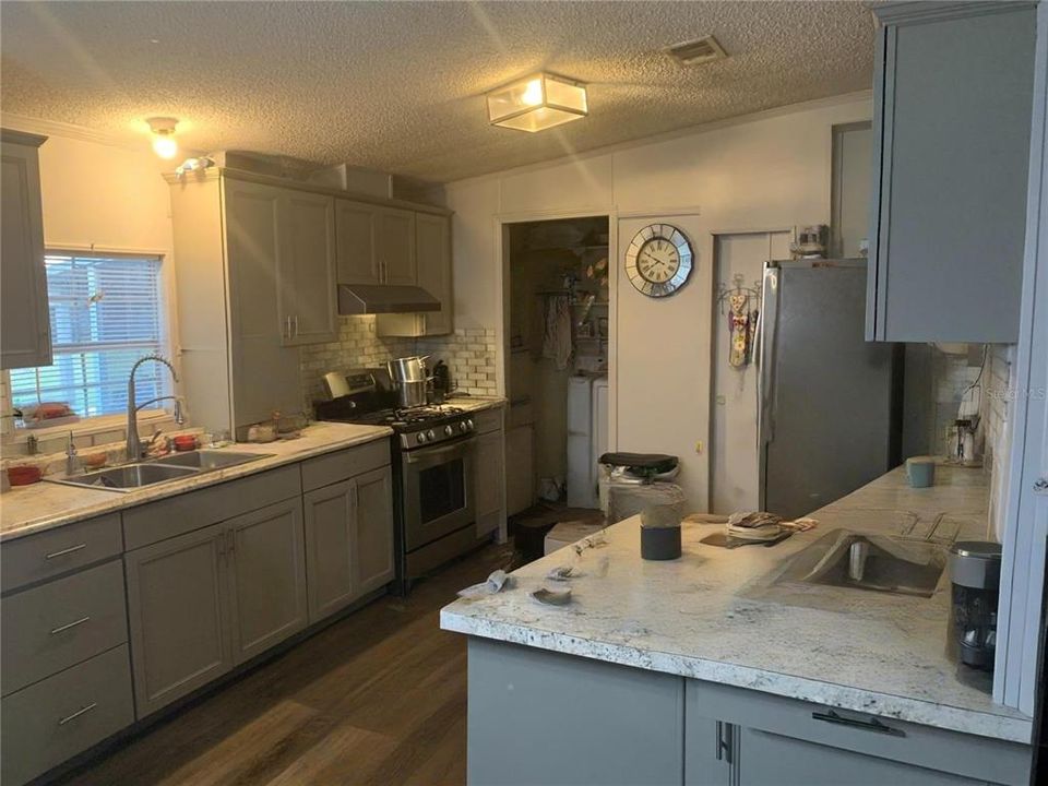 На продажу: $169,999 (3 спален, 2 ванн, 1512 Квадратных фут)