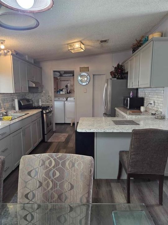 На продажу: $169,999 (3 спален, 2 ванн, 1512 Квадратных фут)