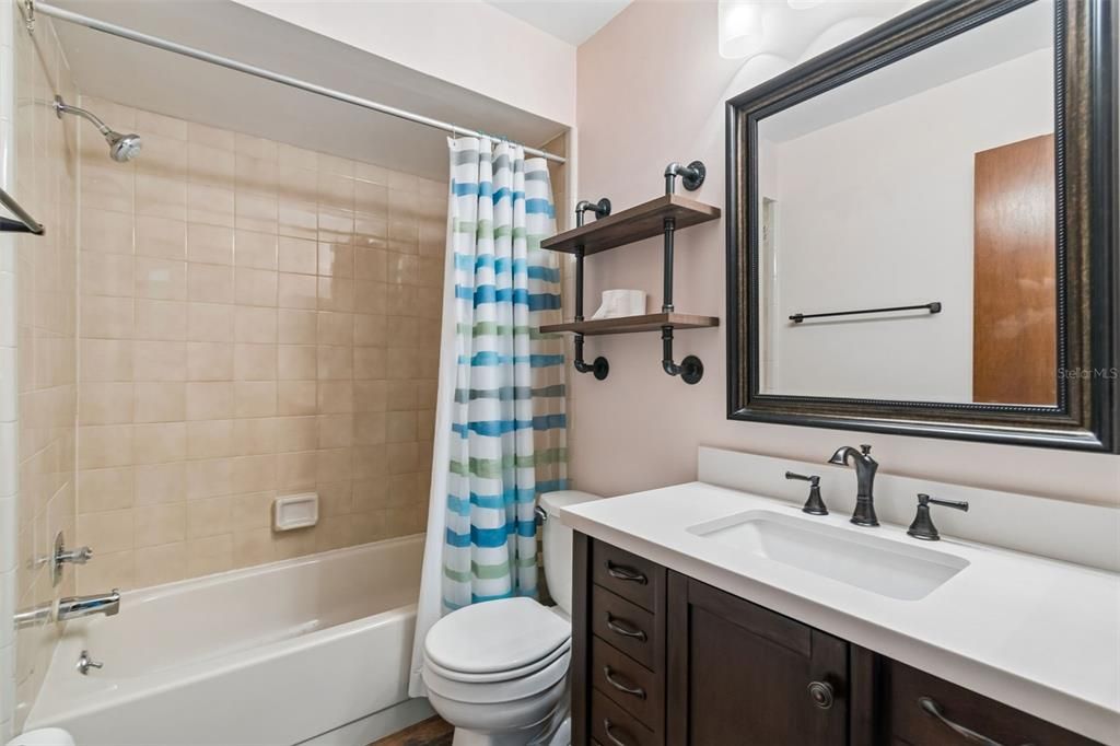For Sale: $255,000 (3 beds, 2 baths, 1311 Square Feet)