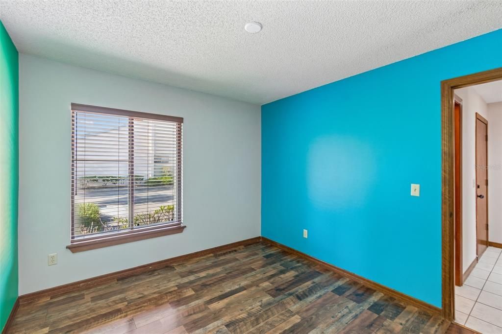 For Sale: $255,000 (3 beds, 2 baths, 1311 Square Feet)