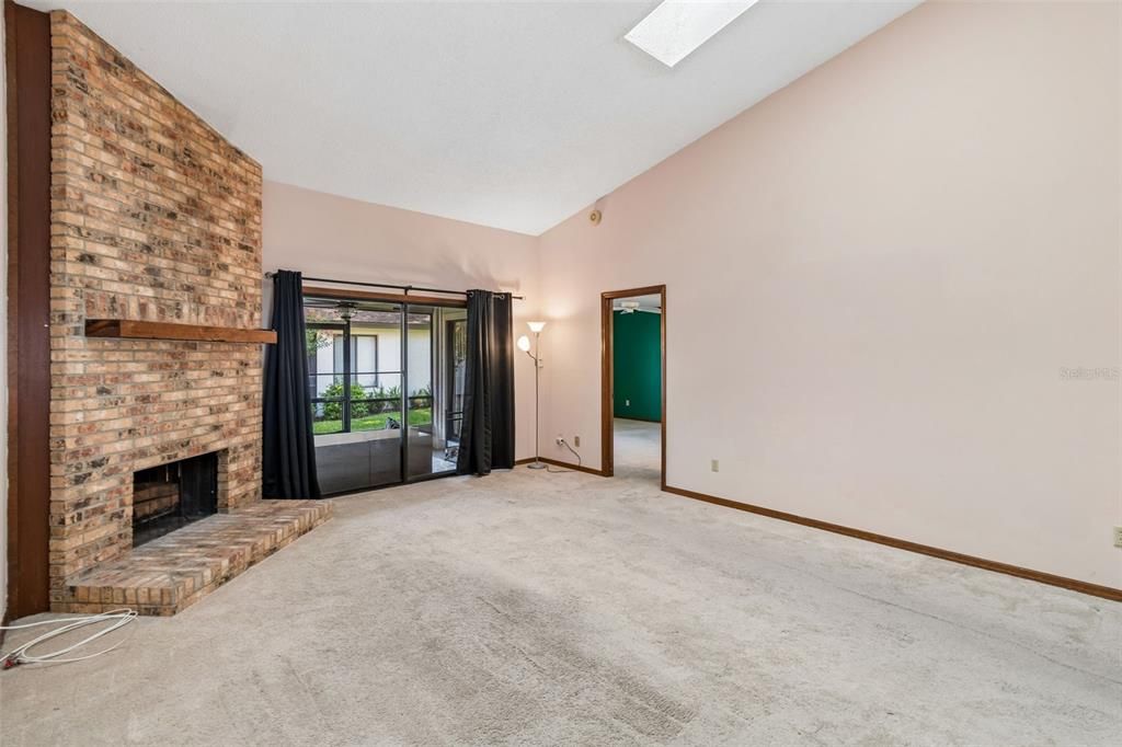 For Sale: $255,000 (3 beds, 2 baths, 1311 Square Feet)
