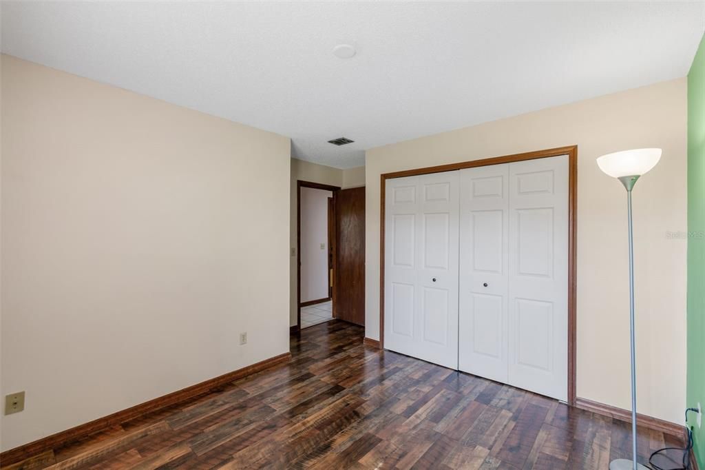 For Sale: $255,000 (3 beds, 2 baths, 1311 Square Feet)